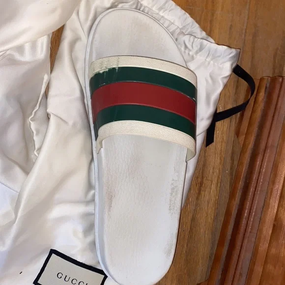 Gucci white flip flops - Picture 2 of 4